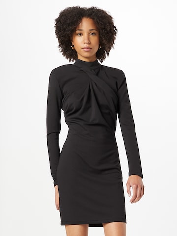 Han Kjøbenhavn Φόρεμα σε μαύρο: μπροστά
