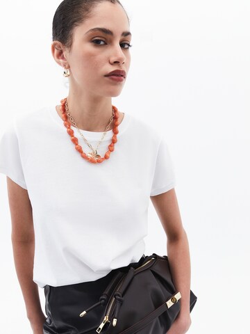 OXXO Shirt in White