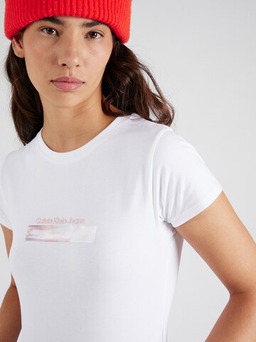 T-shirt Calvin Klein Jeans en blanc