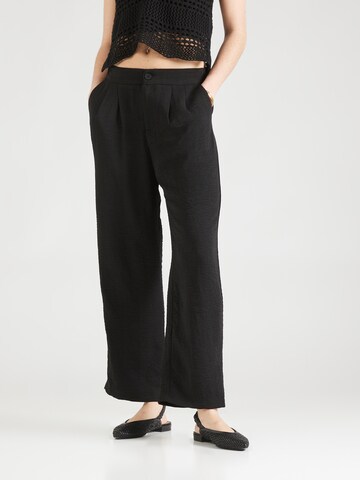 regular Pantaloni con pieghe di Molly BRACKEN in nero: frontale