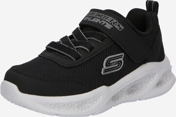 SKECHERS Σνίκερ σε μαύρο: μπροστά