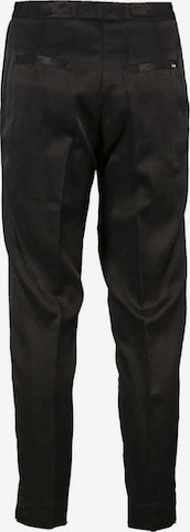 GAUDÌ Regular Pleat-Front Pants in Black