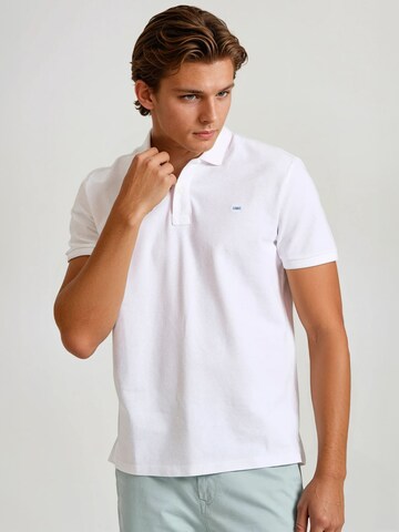 Funky Buddha Shirt in White: front