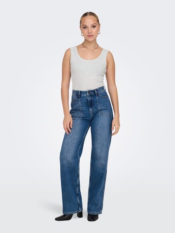 Top 'ONLEASY' di ONLY in grigio