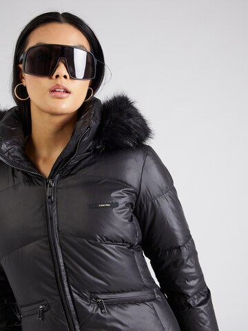 Calvin Klein Zimní bunda 'ESSENTIAL' – černá