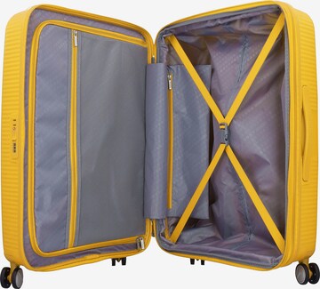 Trolley 'Soundbox' di American Tourister in giallo