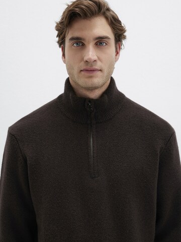 Mavi Sweater in Brown