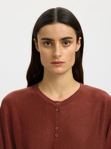 SELECTED - Cárdigan en rojo
