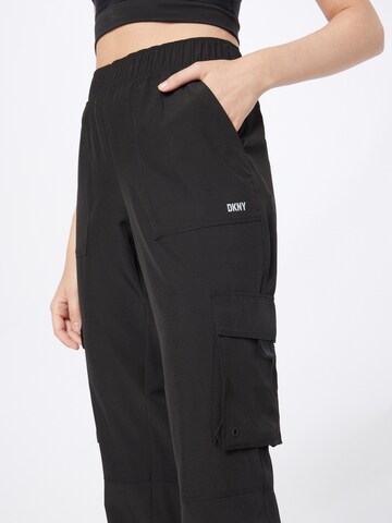 DKNY Performance Tapered Sportnadrágok - fekete