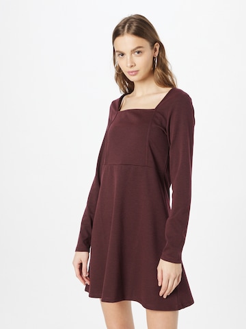 Dorothy Perkins Ruha - lila: elől