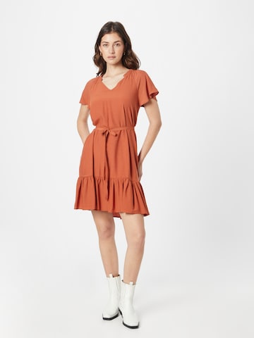 Moves - Vestido em vermelho: frente