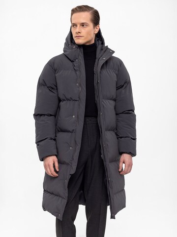 Cappotto invernale di Antioch in grigio: frontale