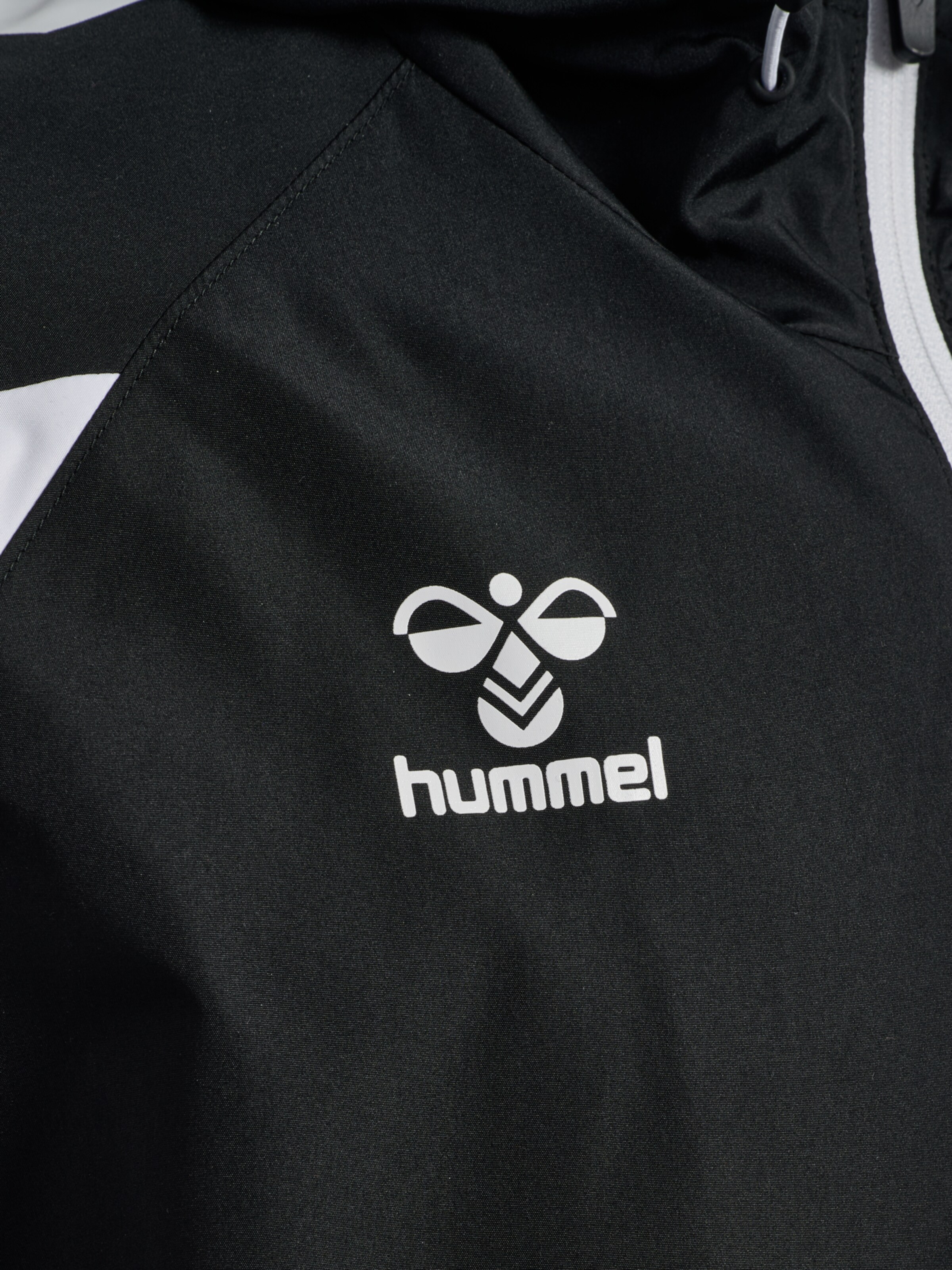 Hummel Jacke in Schwarz