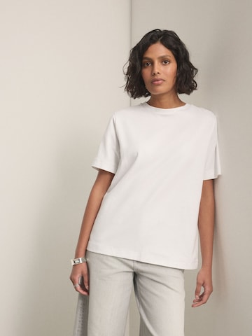Next - Camiseta en blanco