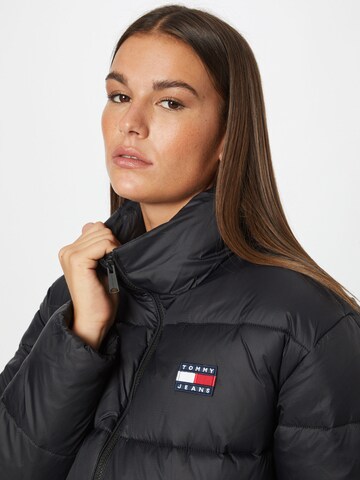 Tommy Jeans - Chaqueta de invierno en negro