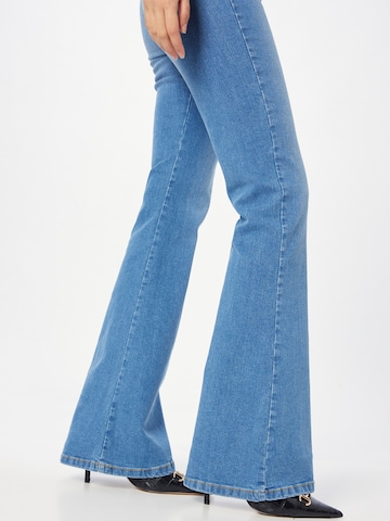 Nasty Gal Flared Jeans in Blau