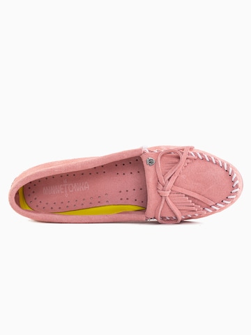 Minnetonka Mokassin 'Kilty plus' in Pink