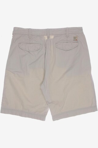 Closed Shorts in 36 in White