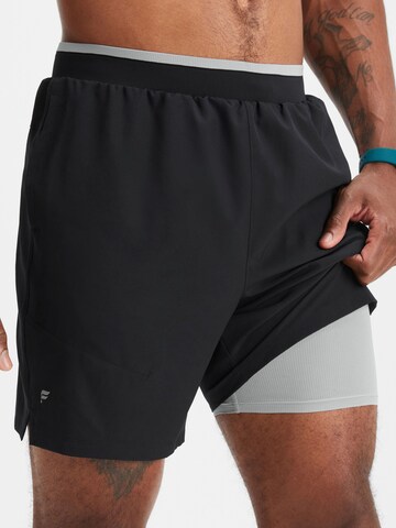 Fabletics Regular Shorts 'The Fundamental' in Schwarz: Vorderseite