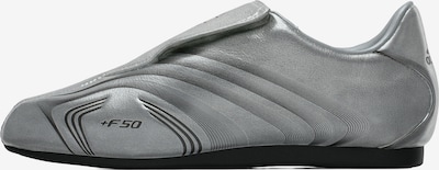 Batai be raištelių 'TAEKWONDO F50' iš ADIDAS ORIGINALS, spalva – sidabro pilka / tamsiai pilka, Prekių apžvalga