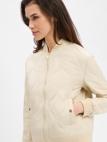 Veste mi-saison Marie Lund en blanc