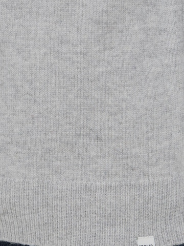 !Solid Sweater in Grey