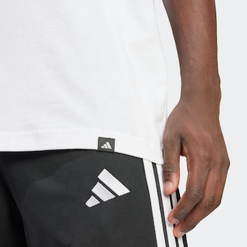 ADIDAS SPORTSWEAR Функционална тениска в бяло