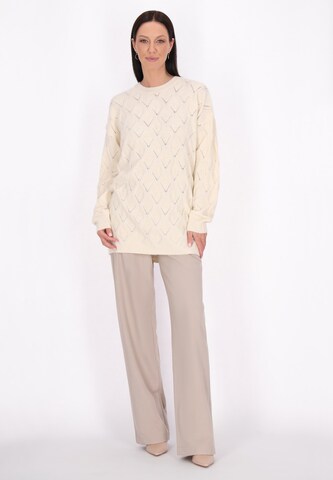 Pullover extra large di Usha in bianco
