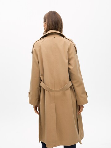 Manteau mi-saison Lola Casademunt en beige