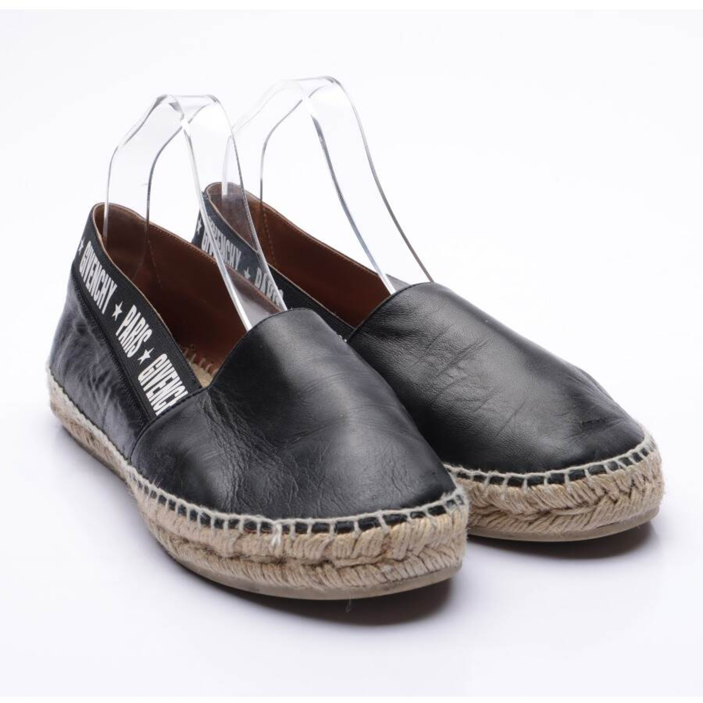 Givenchy Flats & Loafers in 41 in Black: front