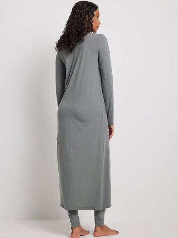 NA-KD Strickjacke in Grau