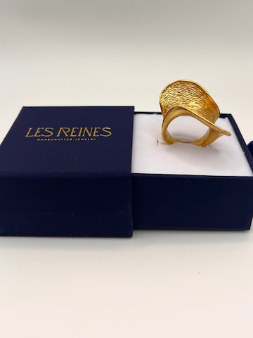 Les Reines Ring 'Eterna Wave - Statement Ring 24K Gold Plated' in Goud