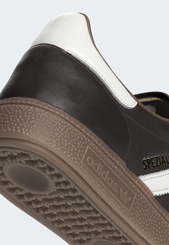 ADIDAS ORIGINALS - Zapatillas deportivas bajas 'Handball Spezial' en marrón