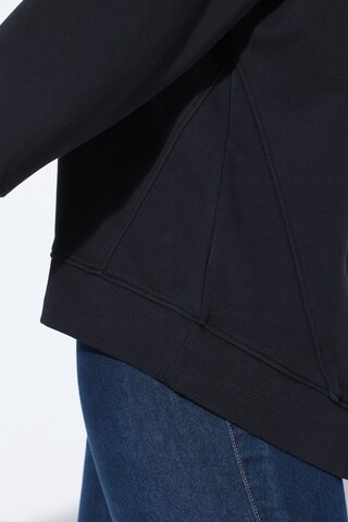 Ulla Popken Sweatshirt in Black