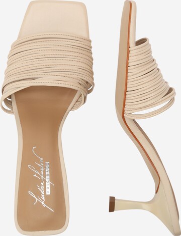 Karolina Kurkova Originals Pantolette 'Giona' in Beige