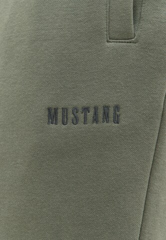 MUSTANG Regular Hose in Grün