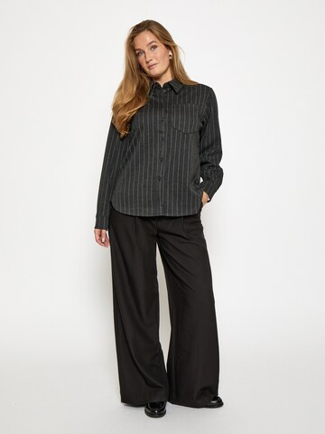 Peppercorn Koszulka 'Kendall' w kolorze szary