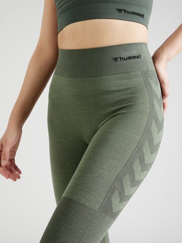 Skinny Pantalon de sport Hummel en vert