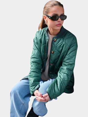 TEESHOPPEN Jacke in Grün