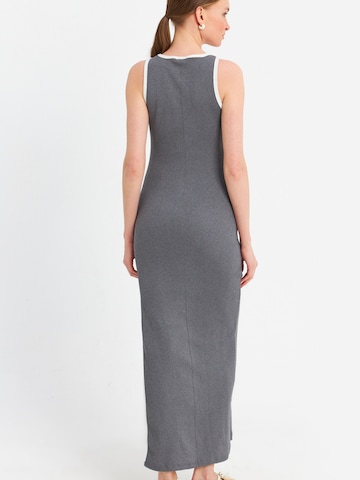 Cool & Sexy Šaty – šedá