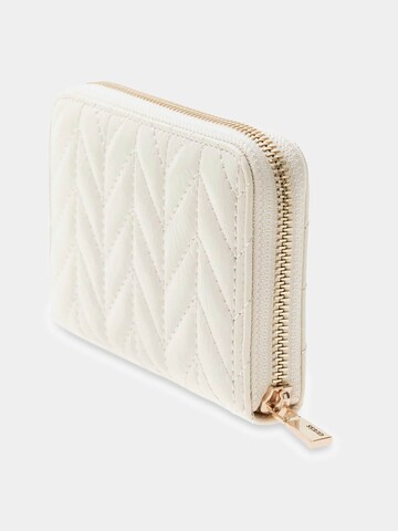GUESS Wallet 'Cheryl' in White