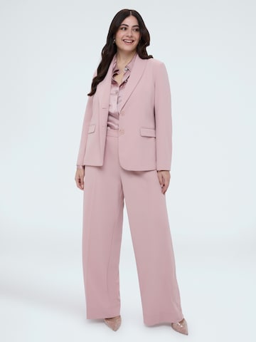 Fiorella Rubino - Pierna ancha Pantalón en rosa