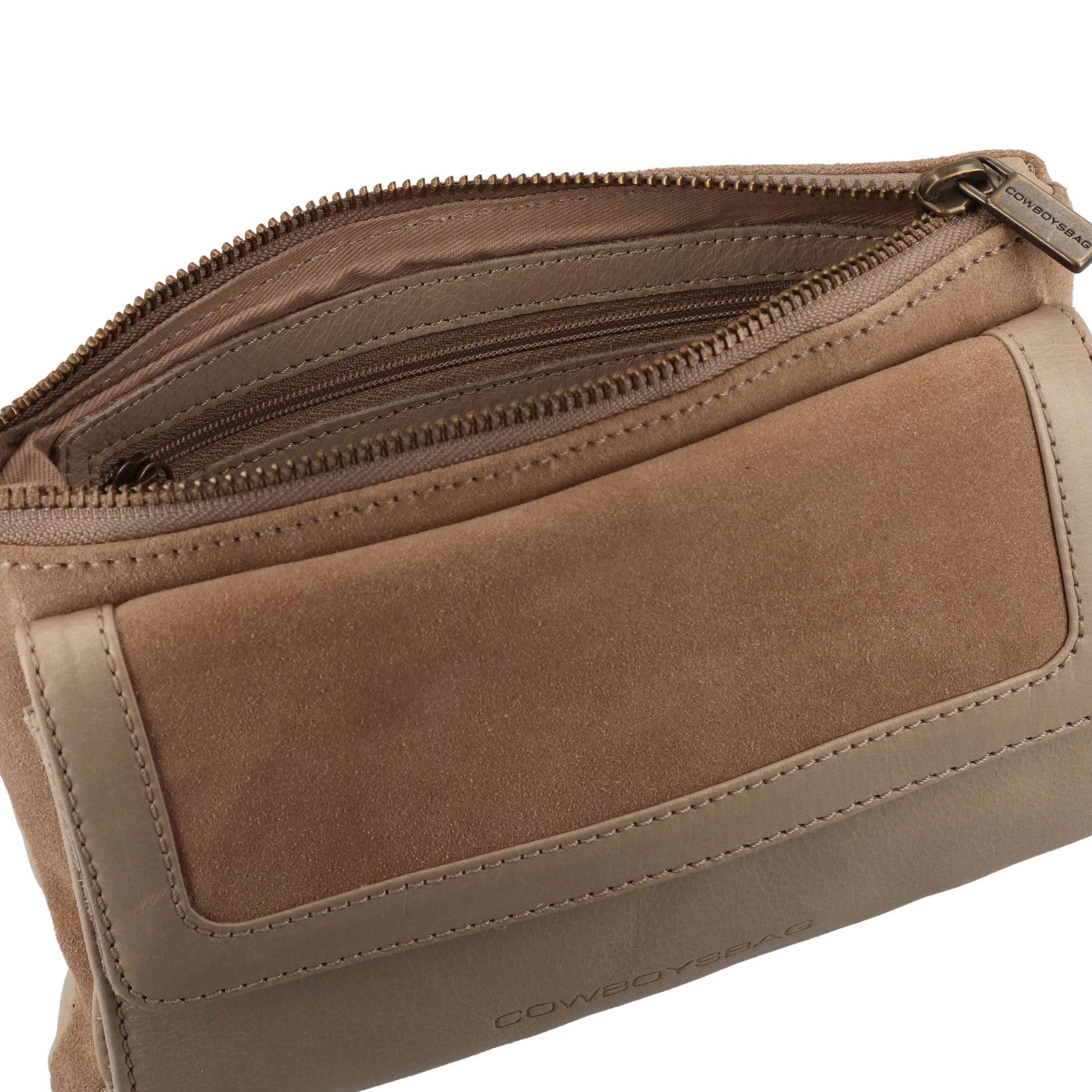 Cowboysbag Crossbody bag in Beige