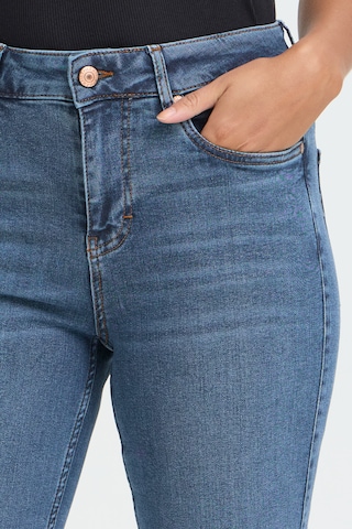 PULZ Jeans Slimfit Džíny 'Emma' – modrá