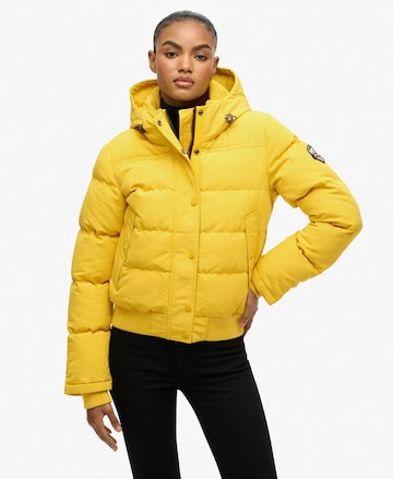 Superdry Tussenjas in Geel