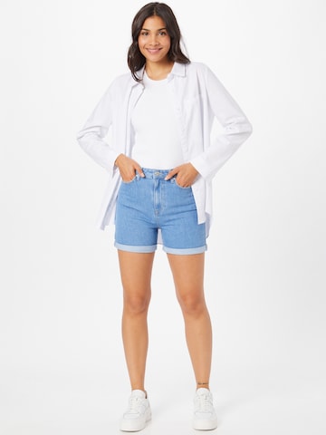 Trendyol Regular Shorts in Blau