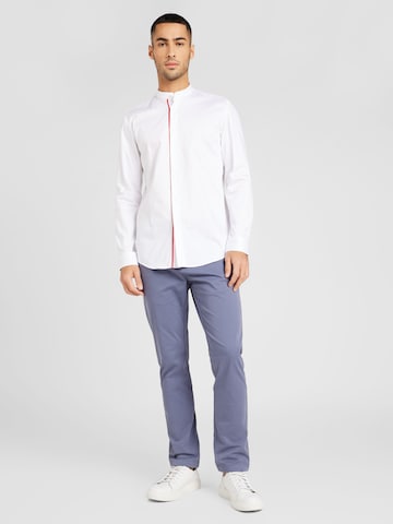 Coupe regular Chemise 'Kaleb' HUGO Red en blanc