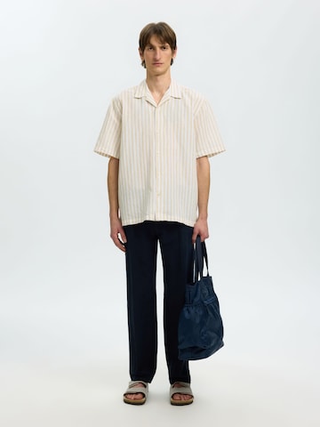 Fit confort Chemise 'SLHClay' SELECTED en jaune