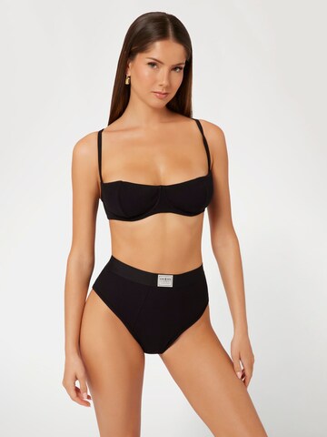 GUESS Balconette BH 'Tessa' in Schwarz