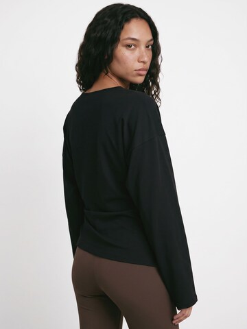 HYPEDROP Shirt 'DYURI' in Black